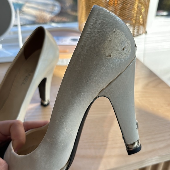 Vintage Chanel heel with chain and black peak toe - Picture 6 of 8